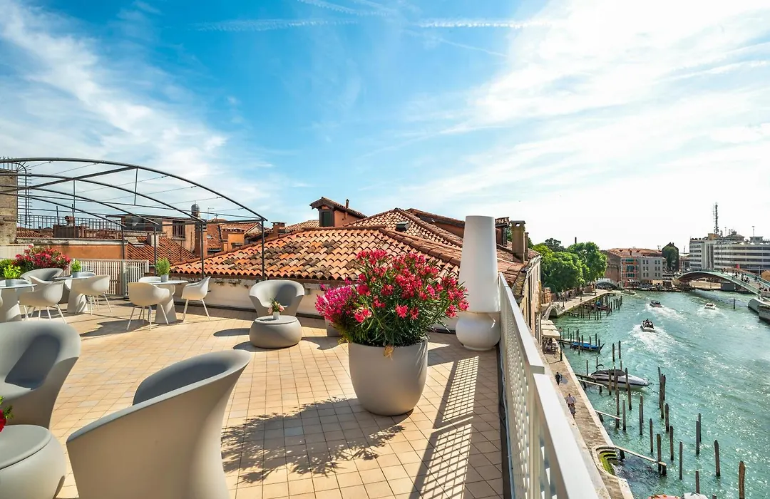Venetian Palace R&R-1